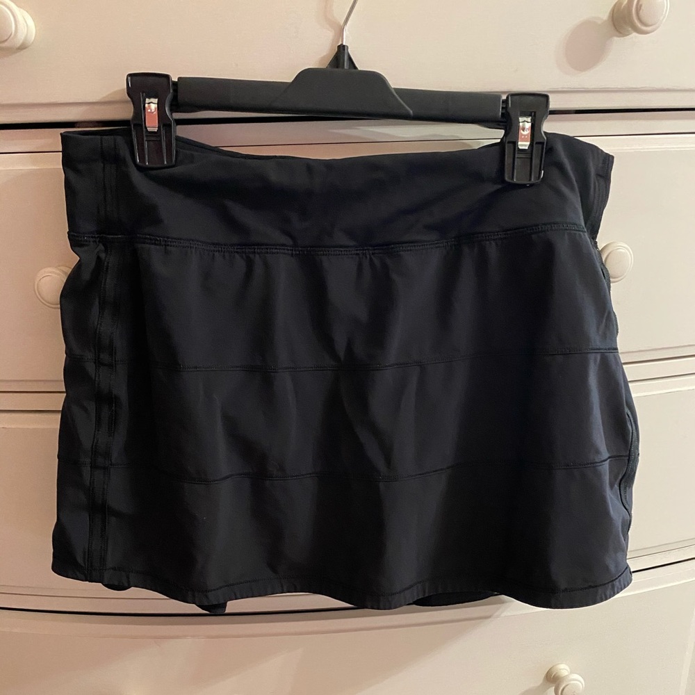 LuLulemon skirt black
